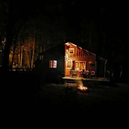 Holzhaus Waldwichtel Am Wald Und See นอยรุพพิน ภายนอก รูปภาพ