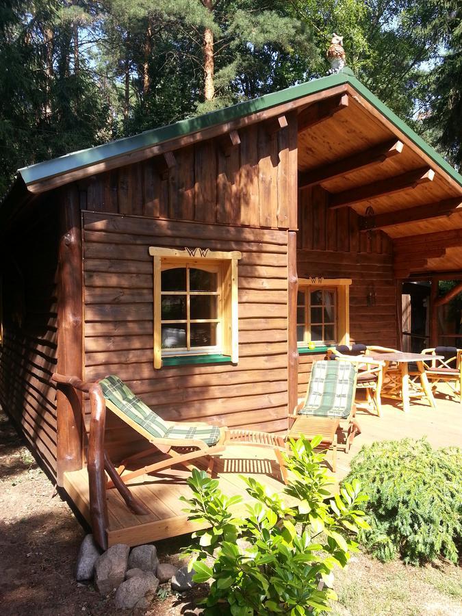 Holzhaus Waldwichtel Am Wald Und See นอยรุพพิน ภายนอก รูปภาพ