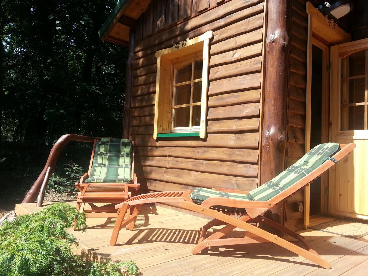 Holzhaus Waldwichtel Am Wald Und See นอยรุพพิน ภายนอก รูปภาพ